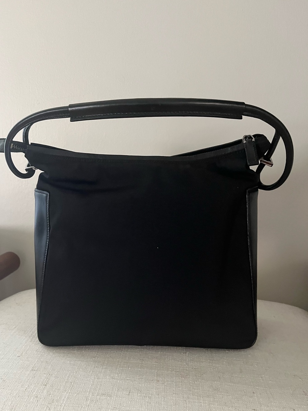 Gucci Black Women's Shoulder Bag with Top Handle